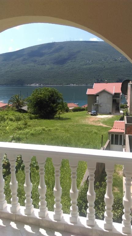 Apartment Ruzica Krstic แฮร์เซ็ก-โนวี ภายนอก รูปภาพ